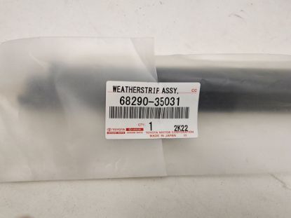 Picture of Back Hatch Window Molding 
