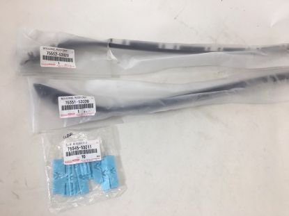 Picture of Windshield Molding Set With Clips L&R